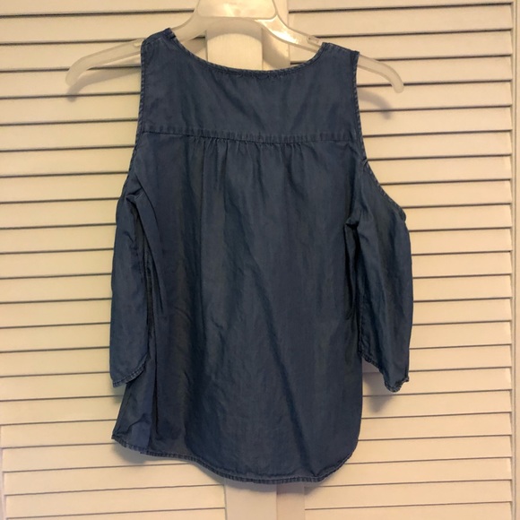 Cold Shoulder Top - Picture 3 of 6